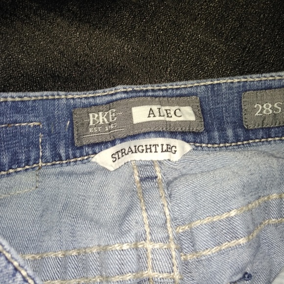 Jeans - Picture 2 of 3